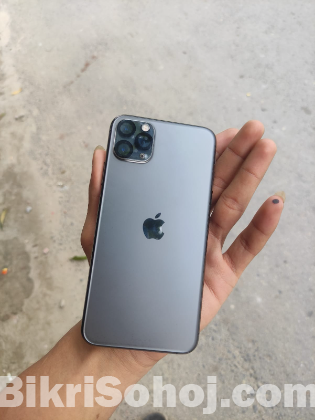 I phone 11 pro max.....USA varient